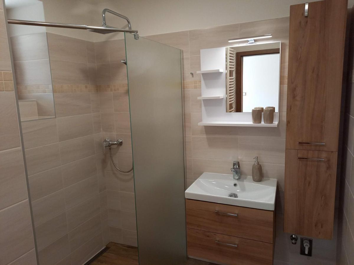 Apartmany 27 Němčičky Exteriör bild