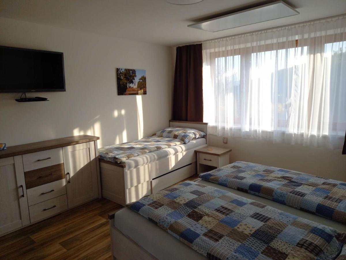 Apartmany 27 Němčičky Exteriör bild