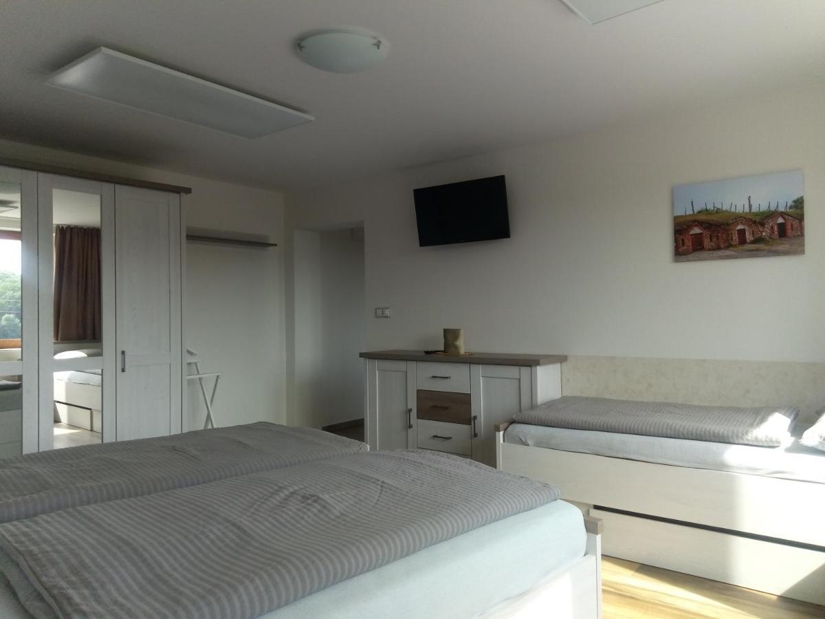 Apartmany 27 Němčičky Exteriör bild